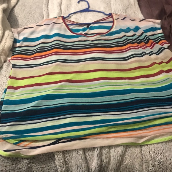 Plus size multi color horizontal sheet shirt - Picture 3 of 4